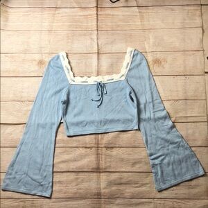Dee Elly Blue Bell Sleeve Crop Top 💜